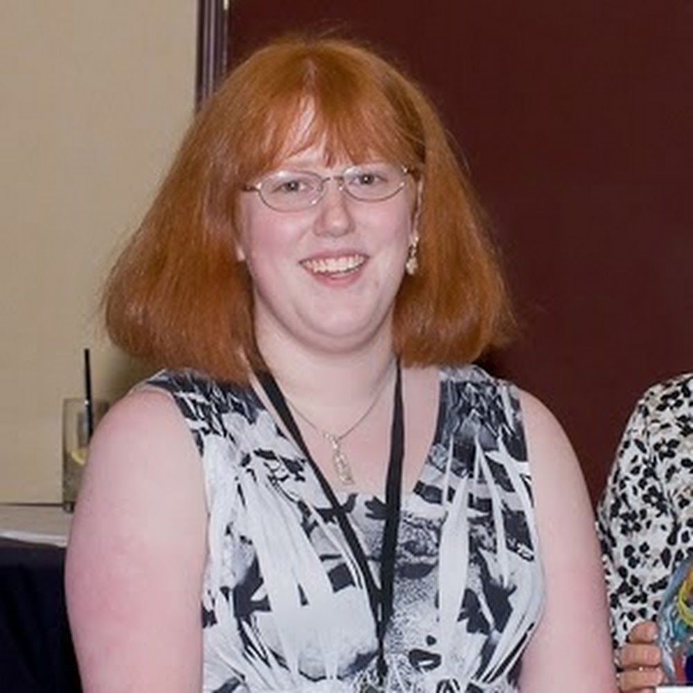 Meet your Posher, Maya g